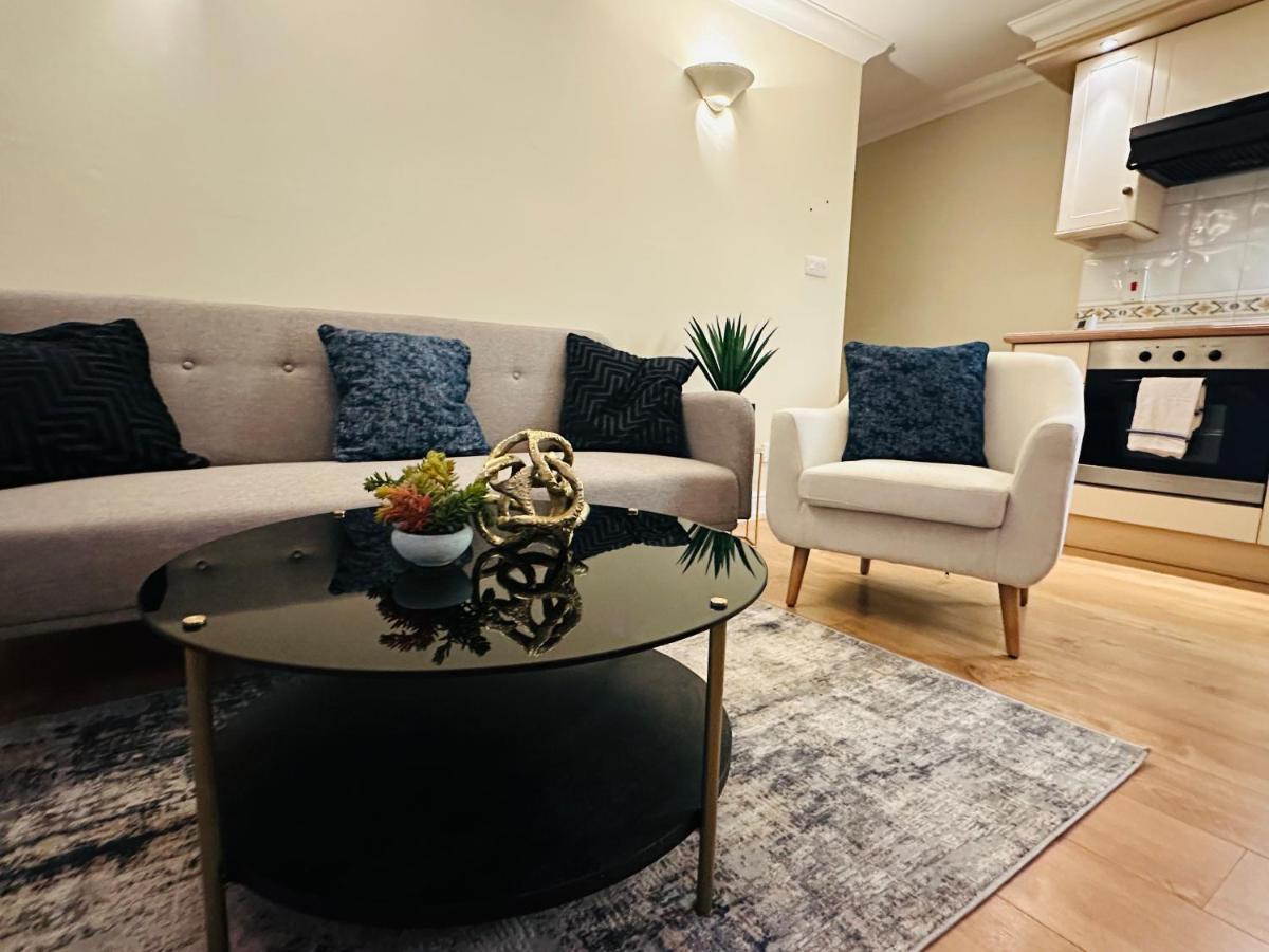 The Wimbledon Haven - Free Parking Apartment London Exterior photo